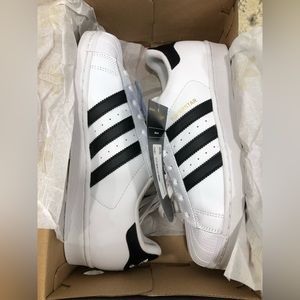 ADIDAS "SUPERSTAR" SNEAKERS W/ORTHOLITE INSERTS (color: WHITE/BLACK) size: 9 NWT